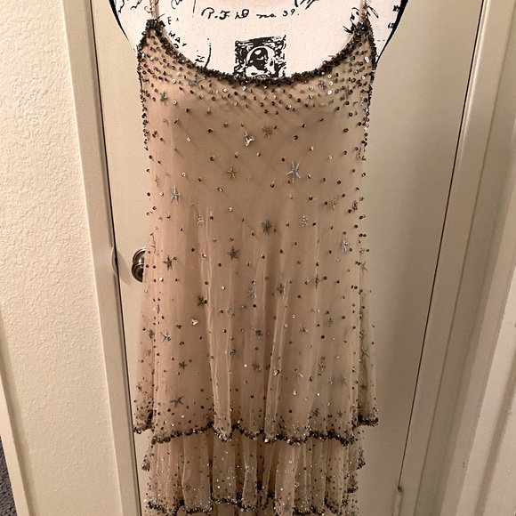 BNWT! ✨Joie Geddy Sequin Star Champagne Dress🌟 - Picture 5 of 11